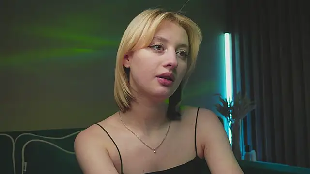 milasmiu online show from 02/19/25, 09:25