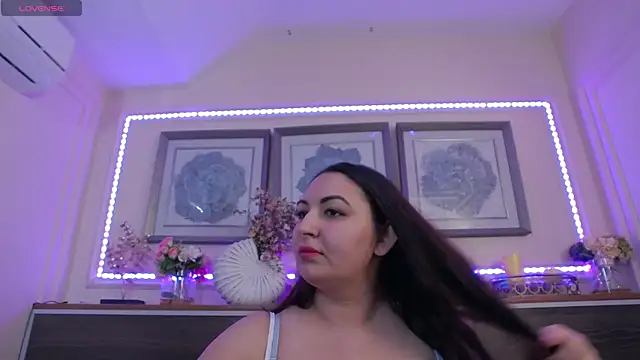 Snapshot of BustyEva_ chatting on 03/06/25, 04:41 BustyEva online show from 03/06/25, 04:41