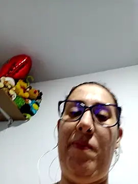 CHARLOTTE 1711 online show from 12/16/25, 04:17