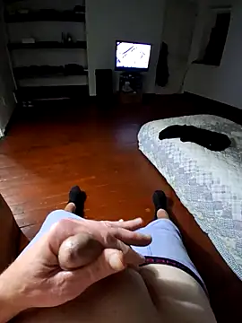 Snapshot of William1941 chatting on 11/01/25, 06:26 William1941 online show from 11/01/25, 06:26