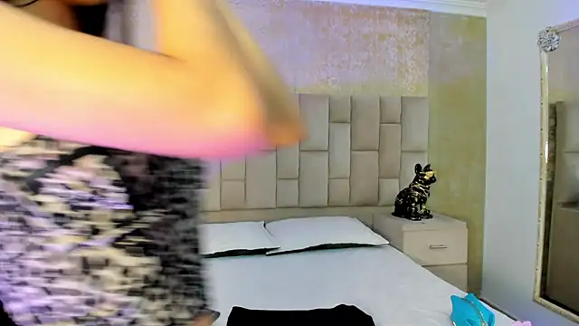 BellaaStorm online show from 02/05/25, 02:59