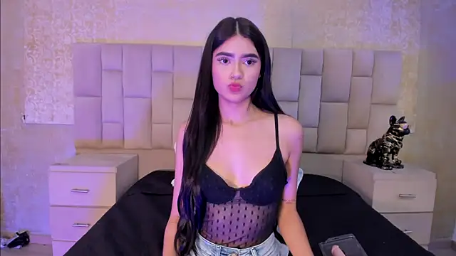 BellaaStorm online show from 02/11/25, 03:51