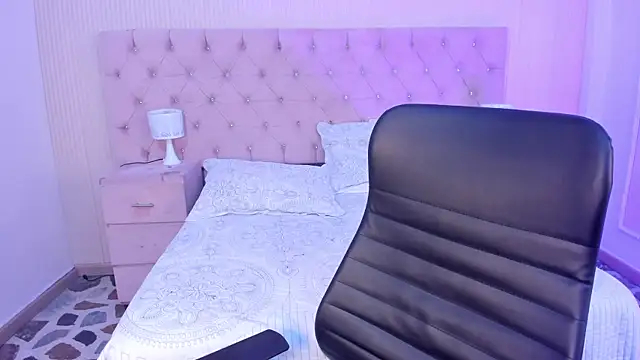 BellaaStorm online show from 11/11/25, 08:42