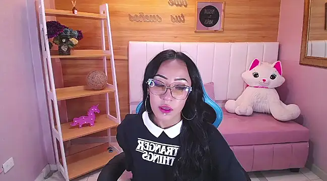 victoria ricci a online show from 02/04/25, 04:29