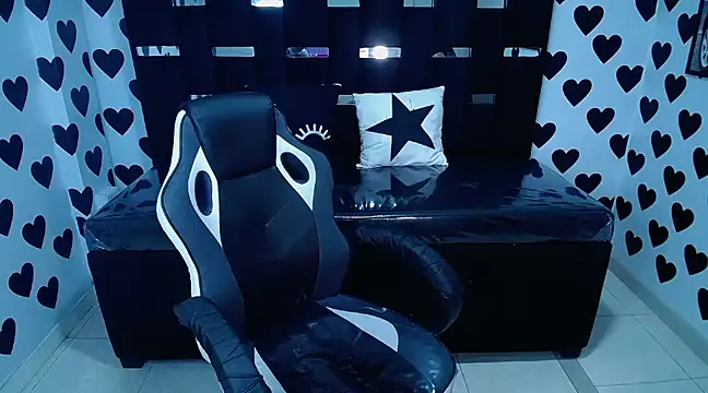 victoria ricci a online show from 02/12/25, 04:33