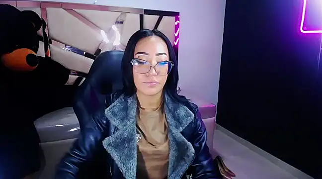 victoria ricci a online show from 03/01/25, 04:44