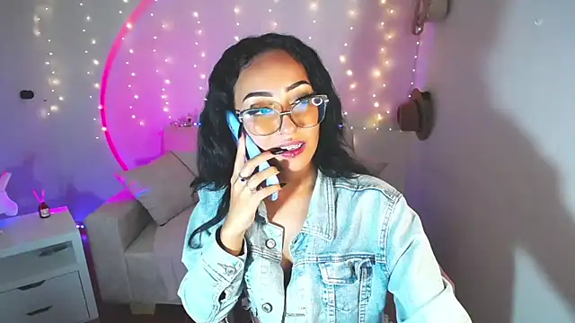 victoria ricci a online show from 03/13/25, 02:16