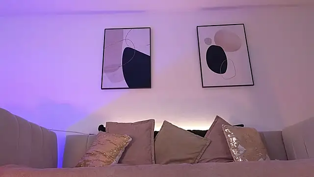 ahri moon1 online show from 11/22/25, 03:44