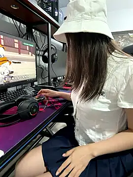 Snapshot of anan2025 chatting on 01/09/26, 02:20 anan2025 online show from 01/09/26, 02:20