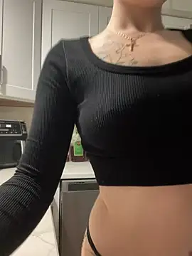 Snapshot of leasnow chatting on 01/15/25, 07:15 leasnow online show from 01/15/25, 07:15