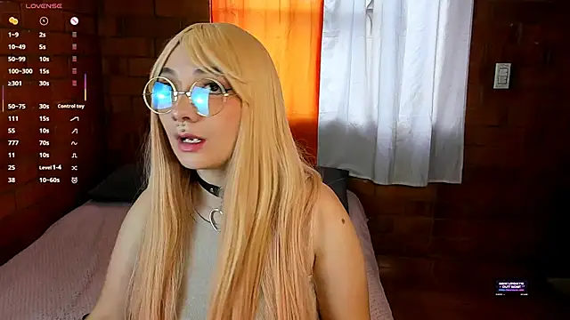 Annycolin  online show from 03/09/25, 08:21