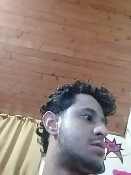 Snapshot of nxus77 chatting on 11/15/25, 05:49 nxus77 online show from 11/15/25, 05:49