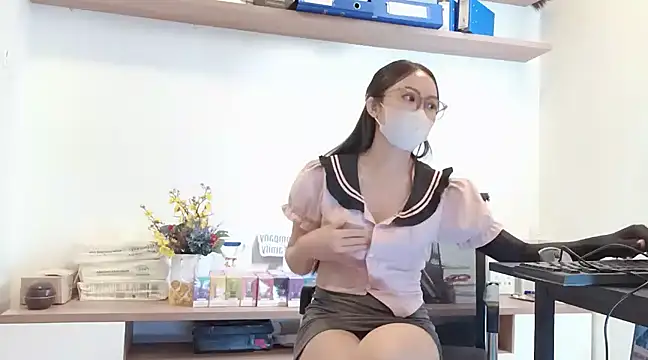 Snapshot of Lush-Office chatting on 02/16/25, 06:21 Lush-Office online show from 02/16/25, 06:21