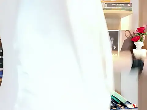 Snapshot of Lush-Office chatting on 10/27/25, 07:01 Lush-Office online show from 10/27/25, 07:01