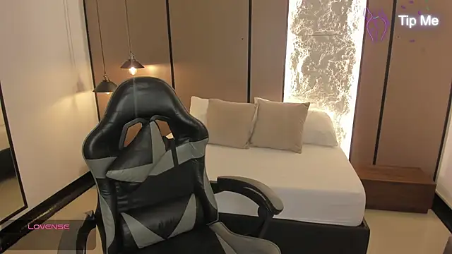 lilly ass  online show from 06/12/26, 12:48