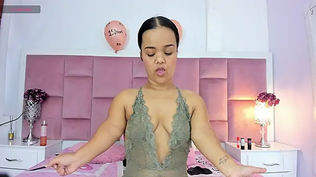 AnieRey online show from 01/28/25, 06:07