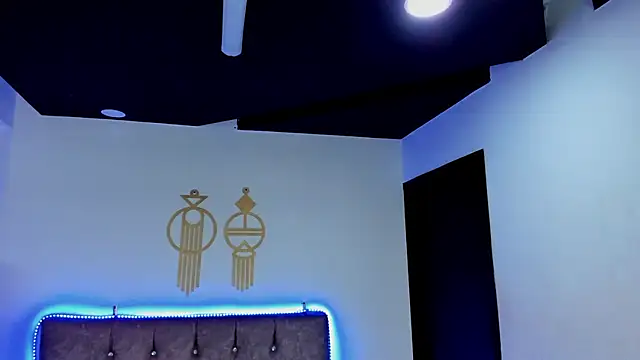 BrigitteRoy  online show from 03/21/25, 07:02