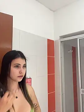 Aitana Hilton  online show from 11/15/25, 11:18