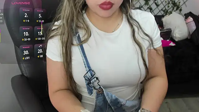 zahra Jalid online show from 10/21/25, 09:04