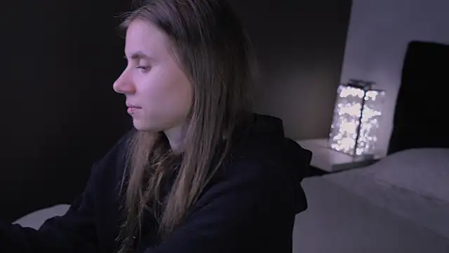 Bella Alita online show from 10/11/25, 08:29