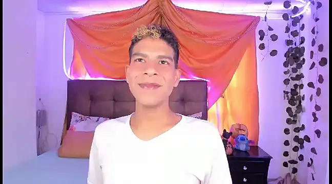 Ethan Boyy online show from 03/06/25, 05:43