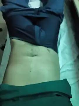 Snapshot of Inglphons chatting on 04/12/26, 09:58 Inglphons online show from 04/12/26, 09:58