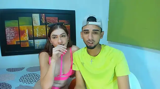 Snapshot of sweethoneytsx chatting on 03/15/25, 06:03 sweethoneytsx online show from 03/15/25, 06:03