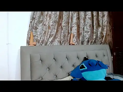 Snapshot of sweethoneytsx chatting on 02/07/26, 10:35 sweethoneytsx online show from 02/07/26, 10:35