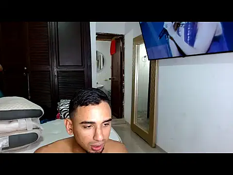 Snapshot of sweethoneytsx chatting on 02/19/26, 11:01 sweethoneytsx online show from 02/19/26, 11:01