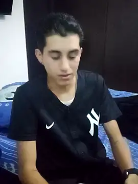 Latinos 2001 online show from 01/17/25, 12:21