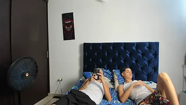 Latinos 2001 online show from 03/05/25, 04:24