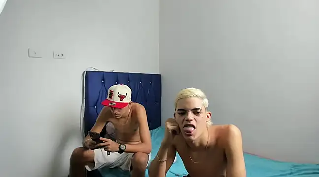 Latinos 2001 online show from 03/17/25, 03:40