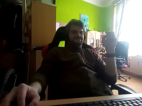 Snapshot of stary-w-kalesonach chatting on 02/10/25, 11:04 stary-w-kalesonach online show from 02/10/25, 11:04