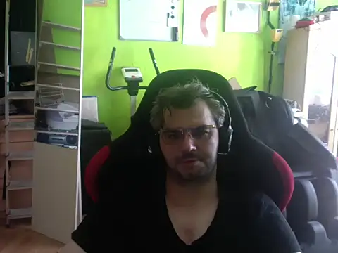 Snapshot of stary-w-kalesonach chatting on 07/26/26, 10:44 stary-w-kalesonach online show from 07/26/26, 10:44