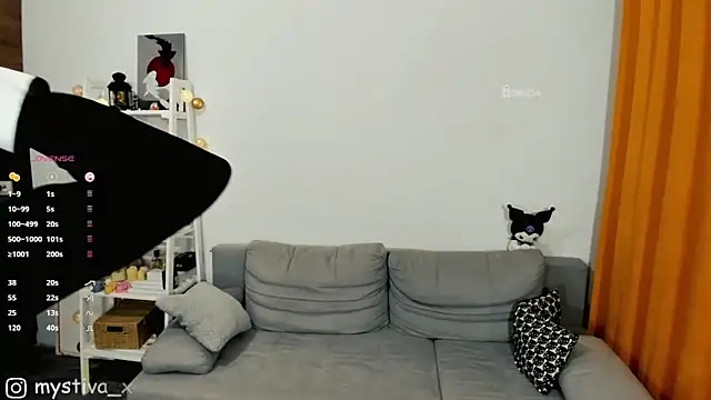 Snapshot of EliyaX chatting on 10/11/25, 07:23 EliyaX online show from 10/11/25, 07:23