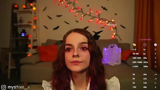 Snapshot of EliyaX chatting on 10/31/25, 05:03 EliyaX online show from 10/31/25, 05:03