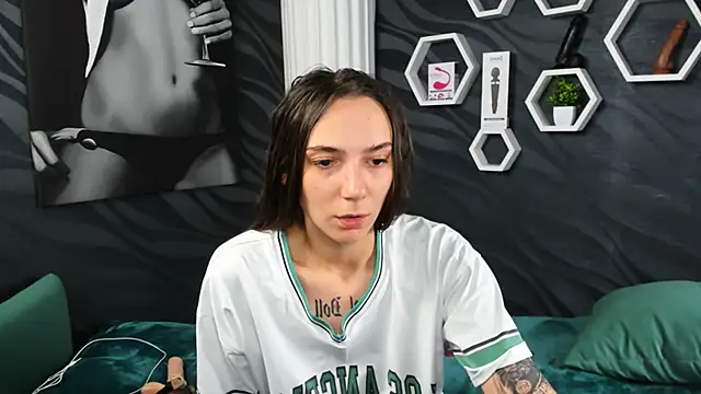 annabishop online show from 01/28/25, 03:04