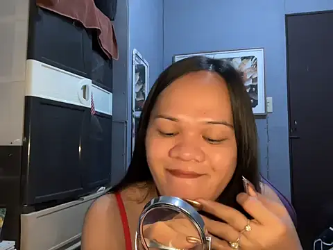 SophiaCourthaway online show from 12/02/25, 08:04