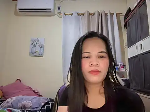 Snapshot of SophiaCourthaway chatting on 06/06/26, 02:33 SophiaCourthaway online show from 06/06/26, 02:33
