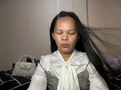 SophiaCourthaway online show from 06/26/26, 01:48