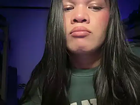 SophiaCourthaway online show from 07/10/26, 09:34