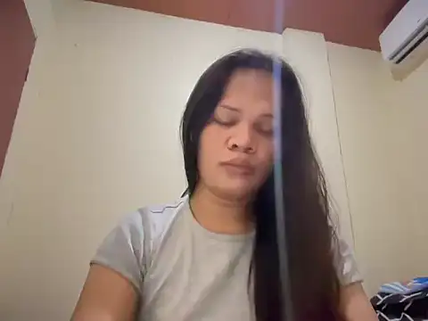 SophiaCourthaway online show from 07/25/26, 11:46