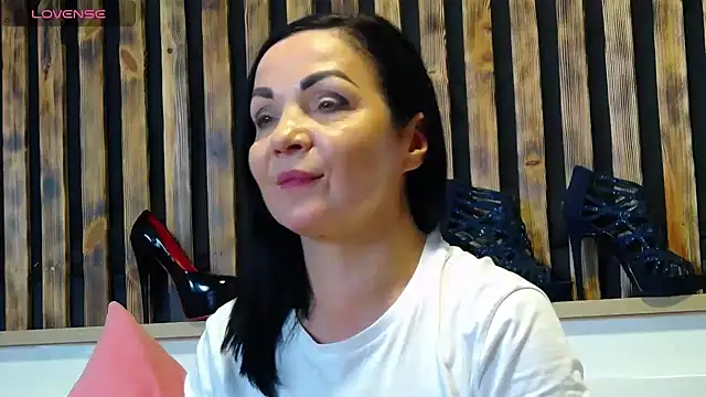 Snapshot of Tory_Lovi chatting on 12/02/25, 01:05 Tory Lovi online show from 12/02/25, 01:05