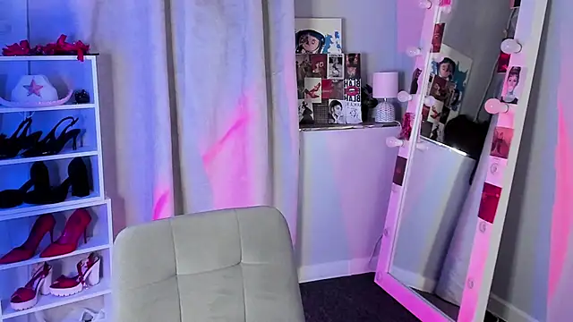 Snapshot of Sahara_Shields chatting on 02/10/26, 09:24 Sahara Shields online show from 02/10/26, 09:24