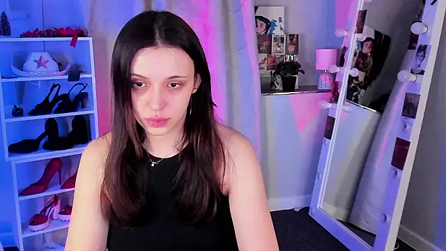 Snapshot of Sahara_Shields chatting on 02/19/26, 09:27 Sahara Shields online show from 02/19/26, 09:27