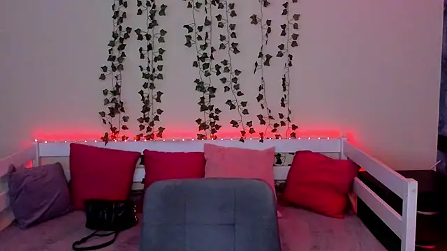 Snapshot of Sahara_Shields chatting on 02/26/26, 09:19 Sahara Shields online show from 02/26/26, 09:19