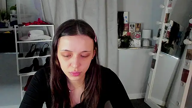 Snapshot of Sahara_Shields chatting on 03/15/26, 09:37 Sahara Shields online show from 03/15/26, 09:37