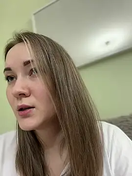 Snapshot of Kiss_My_Body chatting on 01/27/25, 01:09 Kiss My Body online show from 01/27/25, 01:09