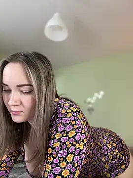 Snapshot of Kiss_My_Body chatting on 02/14/25, 05:25 Kiss My Body online show from 02/14/25, 05:25