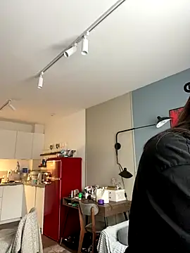 Snapshot of Kiss_My_Body chatting on 10/10/25, 11:09 Kiss My Body online show from 10/10/25, 11:09